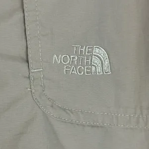 The North Face Nylon Hiking Shorts Khaki Outdoor Gorpcore Granola Size 14 thumbnail 2