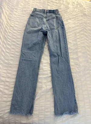Abercrombie Curve Love 90s Straight Jeans thumbnail 2