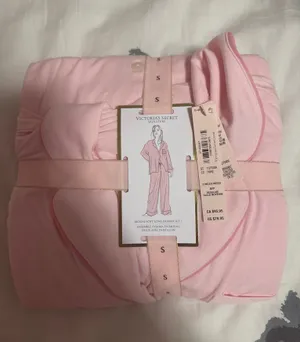 Victoria's Secret Pajama Set Pink thumbnail 1