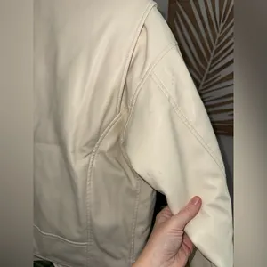 Good American Oversized Faux‎ Leather Moto Jacket- White Womens XXS thumbnail 6