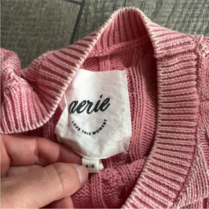Aerie Size Medium Pink Cable Knit Cropped Sweater. thumbnail 4