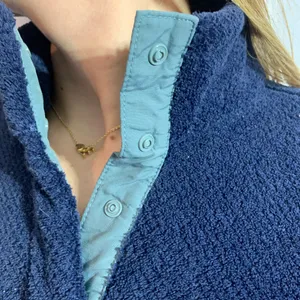 Patagonia women’s half zip sweatshirt, size medium thumbnail 3