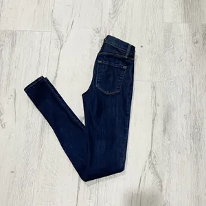 Jess Highrise Jeans In Silence Wash thumbnail 4
