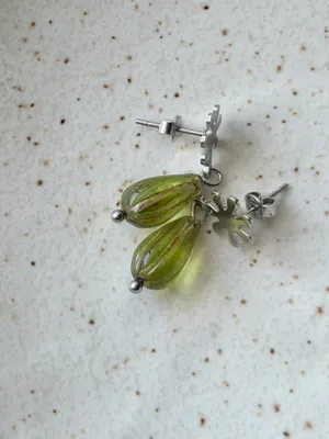 Handmade olive green color teardrop Czech glass earrings💚 thumbnail 3