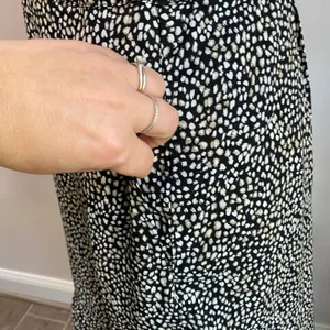 Abercrombie &‎ Fitch Black White Spotted Flutter Sleeve Mini Dress Sz Large thumbnail 8