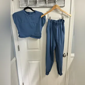 Two Piece Outfit Casual Lounge Set Cropped Top and jogger Sweatpant with Pockets thumbnail 4