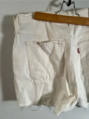 Levi’s Women’s Size 33 501 Original Cutoff Denim Shorts Cream White‎ High Rise thumbnail 8