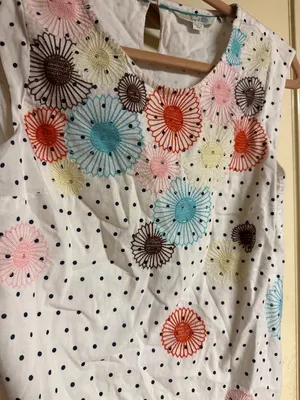 Embroidered Polka Dot Sleeveless Top With Floral Pattern & Keyhole Back thumbnail 3