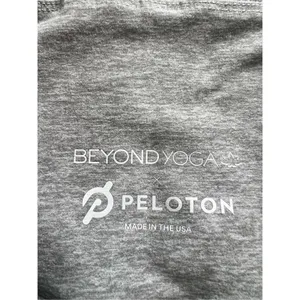 Beyond Yoga X Peloton Light Heathered Gray Purple Cropped High Rise Leggings M thumbnail 3