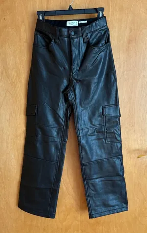 Abercrombie‎ Fitch Black Vegan Leather High Rise Relaxed Fit Pants Women's 26 thumbnail 1