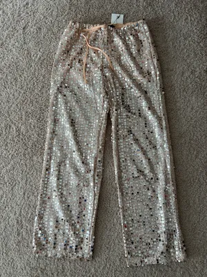 Zara flowy sequin pants. S thumbnail 12