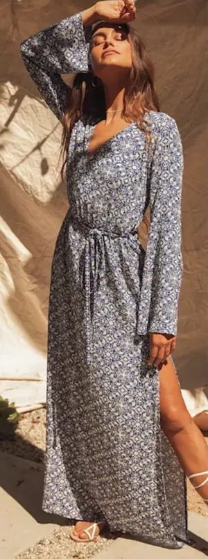 Lulus Mandala Daydream Side Slit Blue Maxi Dress Sz M 💚🎀 thumbnail 1