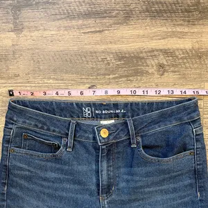Women's Boot Cut/Flare Jeans — Medium Wash Blue Size 8 thumbnail 6