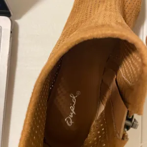 NWT |‎ Qupid women’s tan mesh boots — size 8 thumbnail 5