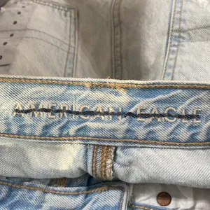 New American Eagle 90s boyfriend acid wash fringe hem denim shorts size 6 thumbnail 10