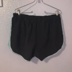 Nike Dri Fit black lined workout gym athletic shorts thumbnail 4