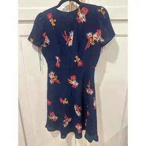 Madewell Women's poppy Print Mini Dress Short Sleeve Navy Blue silk Size 4 thumbnail 5