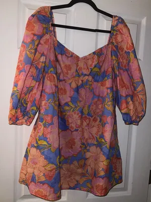 Bright, colorful, lightweight Olivaceous dress size large thumbnail 1