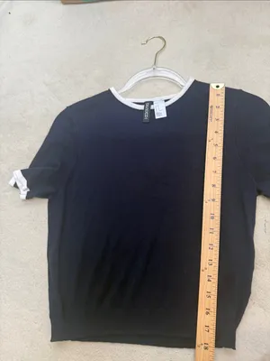 H&M Divided Navy Blue & White Trim Short Sleeve Fitted Crew Neck T-shirt Medium thumbnail 6