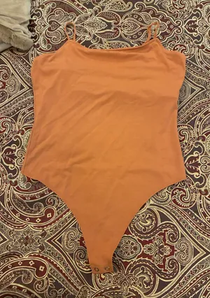 Women’s American Eagle Brand Burnt Orange BodySuit Size Large thumbnail 1