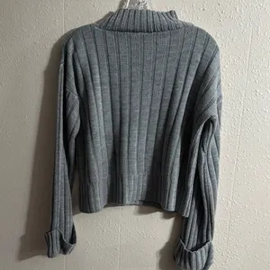 Gray Ribbed Women's Sweater Size S/M Size M thumbnail 3