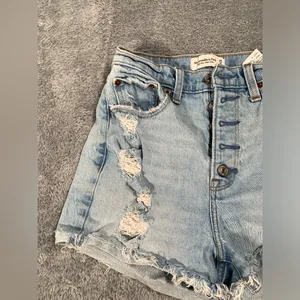 Abercrombie & fitch high rise Light Blue Distressed Denim Shorts 25/0 curve love thumbnail 2