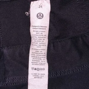 Lululemon Light Utilitech Cargo HR Pants Womens 24 Black High Rise Gorpcore‎ thumbnail 2