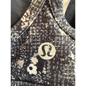 Lululemon Flow Y Bra Nulu Black Grey Abstract‎ Print Yoga Sports Bra Size 4 thumbnail 4