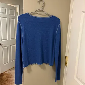 American Eagle Soft & Sexy ribbed long-sleeve v-neck top in blue XL thumbnail 6