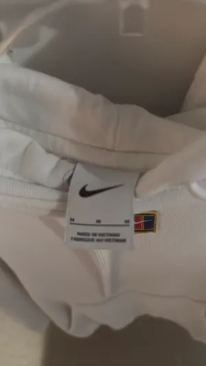 White Nike Hoodie Women’s M thumbnail 4