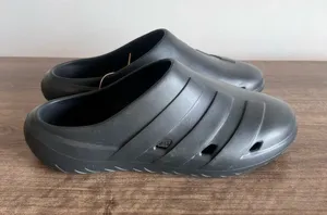 Adidas NEW Unisex Adicane Black Clog Size 7 or 8 #B1830 thumbnail 1