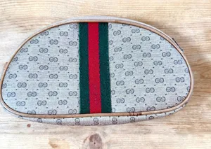 Vtg Gucci Clutch GG Supreme Monogram Cosmetic Pouch Gold Crest Logo Web Stripe thumbnail 1
