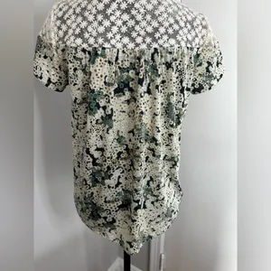 LC Lauren Conrad Top with Daisy White Lace Yoke. Mini Floral Print. Soft, Flowy. thumbnail 15