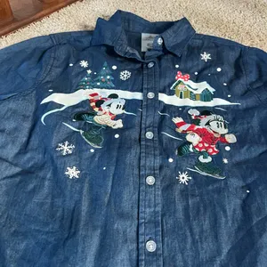Disney Mickey and Minnie Christmas ice skating denim button down top never worn thumbnail 4