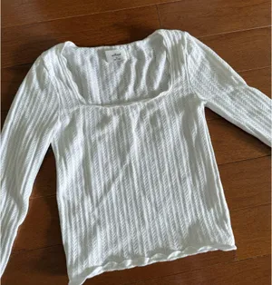 Aritzia Wilfred Square Neck Long Sleeve Crop  thumbnail 1