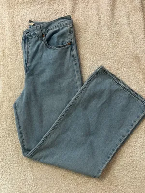 Levi Premium Ribcage Wide leg light wash in size 31 thumbnail 9