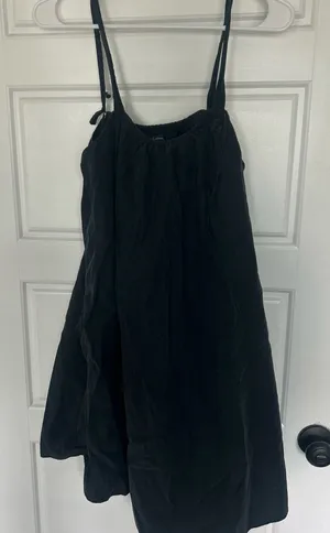 Gap Black Dress thumbnail 1