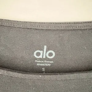 Aloha Island Alo black Long Sleeve‎ barre long sleeve on pointe activewear Small NwT thumbnail 5