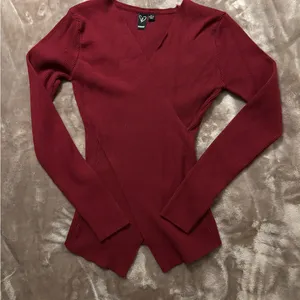 Windsor Sweater Women’s Size M Maroon/Burgundy V-Neck Ribbed Pullover Sweater thumbnail 8