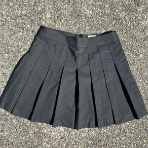 Aritzia Sunday Best Skater Skirt thumbnail 4