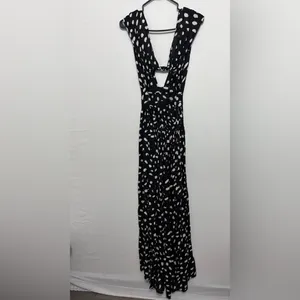 GB Black & White Polka Dot Maxi women’s size XS Dress Deep V Open Back(E47)✨ thumbnail 6