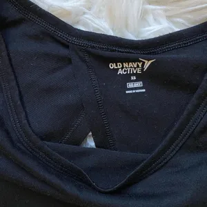 Old Navy Split back active top thumbnail 7