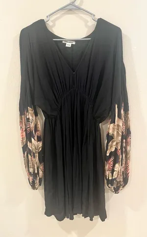 Billabong Black Tropical Print Balloon Sleeve V-Neck Mini Dress - Size Medium thumbnail 1