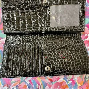 Kenneth Cole Reaction black patent leather wallet thumbnail 9