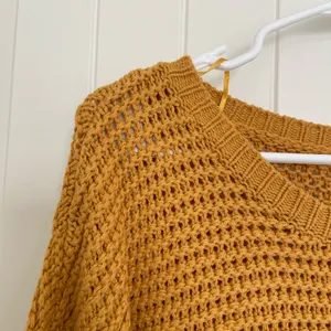 NEW Aeropostale women’s deep yellow‎ chunky thick knit Crewcut sweater medium thumbnail 2