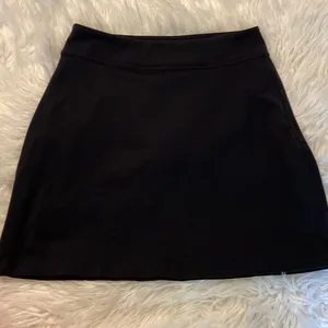 Athlete Skorts size A excellent condition 18” long with zipper pocket on the sid thumbnail 1