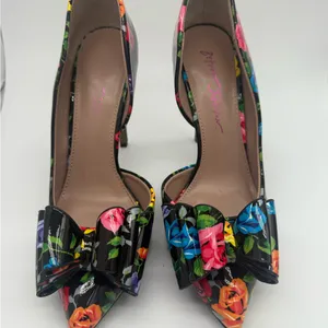 Betsey Johnson Vibrant Floral Rose Bow Multicolor 4" High Heels Shoes Size 7 M thumbnail 2