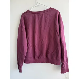 Pact kisses‎ Organic Cotton Sweatshirt Womens Large Purple Lip Graphic Pullover thumbnail 2