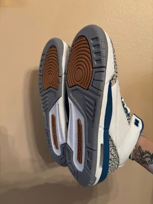 Air Jordan 3 Retro GS 'Washington Wizards' thumbnail 5