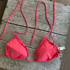 Early Abercrombie Bikini Top thumbnail 1